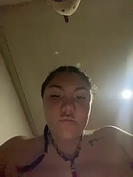 ZoE-sweettt online show from 04-19-26, 02:33