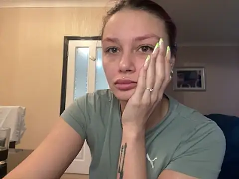 FoxyValentine online show from 04-18-26, 09:24