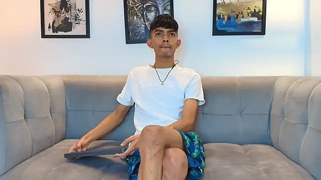 KITTY BOSH online show from 04-19-26, 06:10