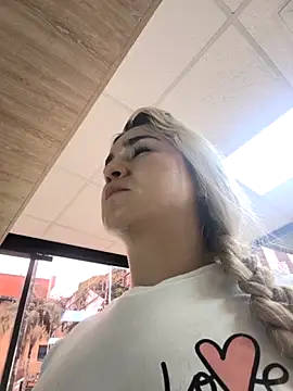 violet-grey online show from 04-08-26, 02:50