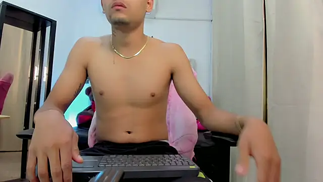 Matheoo  online show from 02-25-26, 03:38