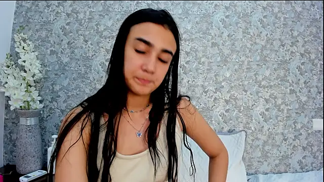 Anika H online show from 04-19-26, 06:10