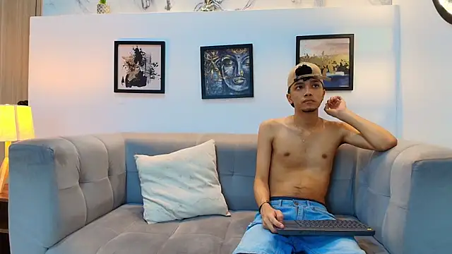 YOUNG BOYS HELL online show from 04-17-26, 01:08