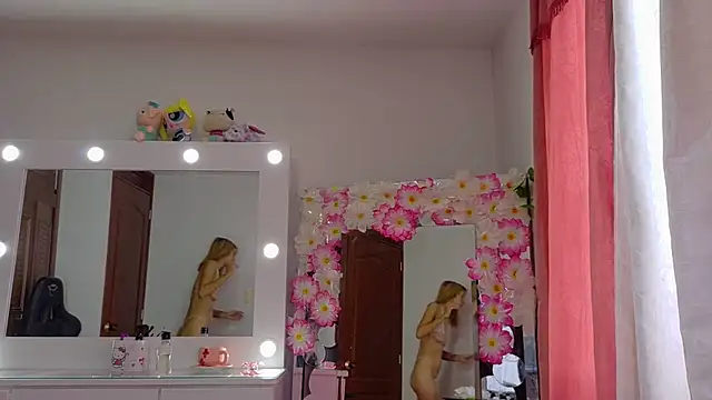 Mis Cersi online show from 07-20-26, 08:22