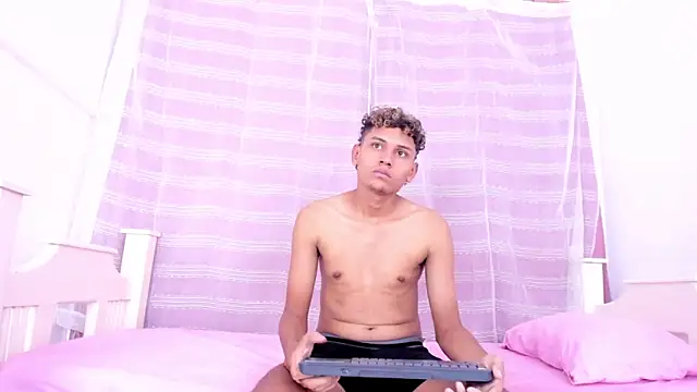 Henry and Lucy online show from 04-19-26, 09:39