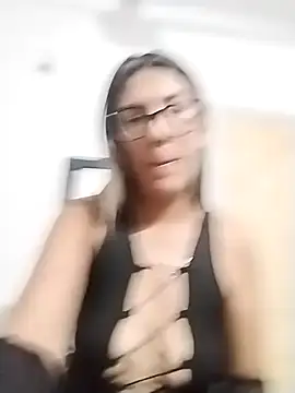 Silreinadorada online show from 04-18-26, 01:53