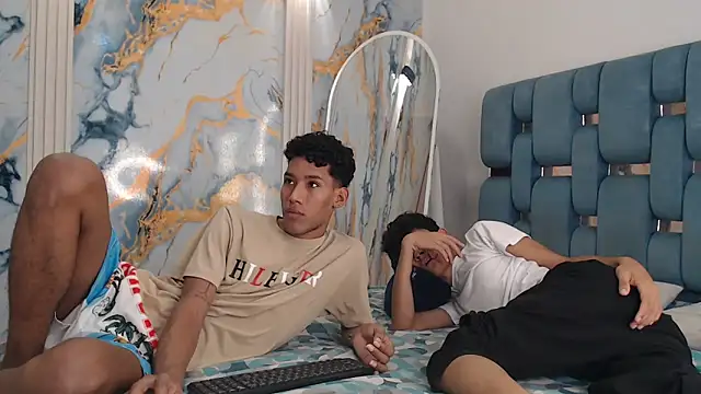 GREEN BOYS online show from 04-14-26, 07:31