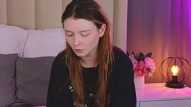 AlyssFrost online show from 06-18-26, 02:23