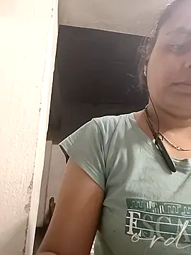 taniya0 online show from 04-10-26, 04:33