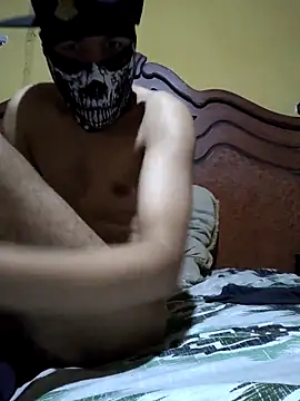 Snapshot of Cholo1096 chatting on 03-25-26, 09:37 Cholo1096 online show from 03-25-26, 09:37