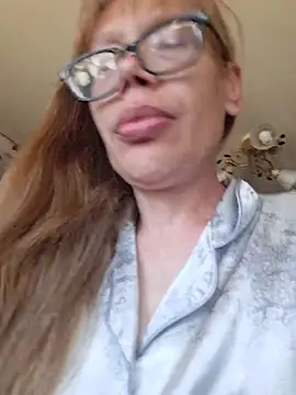 Snapshot of KristinaPT chatting on 06-16-26, 04:15 KristinaPT online show from 06-16-26, 04:15
