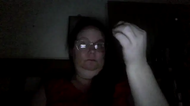 Snapshot of naughty_queen1 chatting on 04-24-26, 10:39 naughty queen1 online show from 04-24-26, 10:39