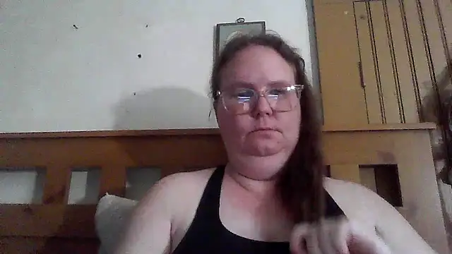 Snapshot of naughty_queen1 chatting on 05-05-26, 08:06 naughty queen1 online show from 05-05-26, 08:06
