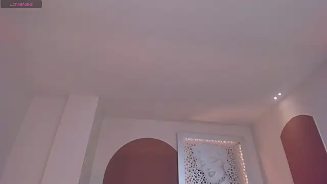 Snapshot of AmyRosse_X chatting on 06-08-26, 01:28 AmyRosse X online show from 06-08-26, 01:28