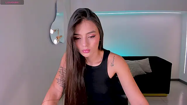 JulietteMoreau online show from 02-28-26, 08:10