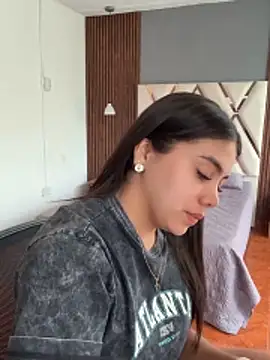 Luna rousse26 online show from 04-14-26, 12:11