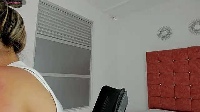 Snapshot of your_whore_Salome chatting on 05-15-26, 08:27 your whore Salome online show from 05-15-26, 08:27