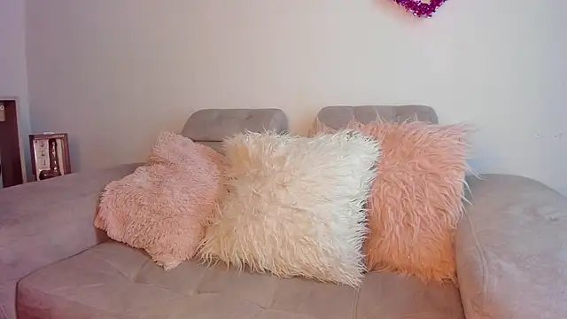 Tylla   online show from 02-24-26, 05:05