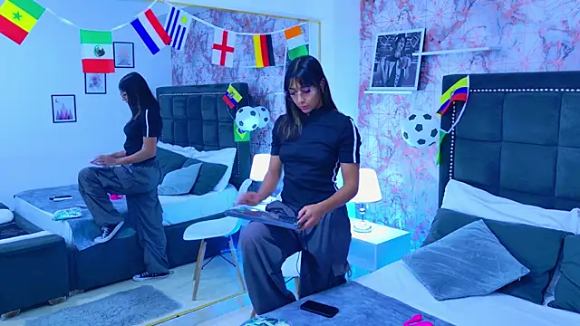 Snapshot of Raven_Gloomy chatting on 07-15-26, 12:21 Raven Gloomy online show from 07-15-26, 12:21