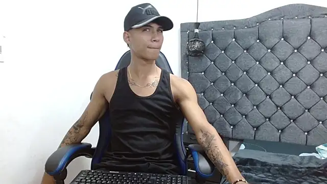 Snapshot of luka_big18 chatting on 03-21-26, 02:27 luka big18 online show from 03-21-26, 02:27
