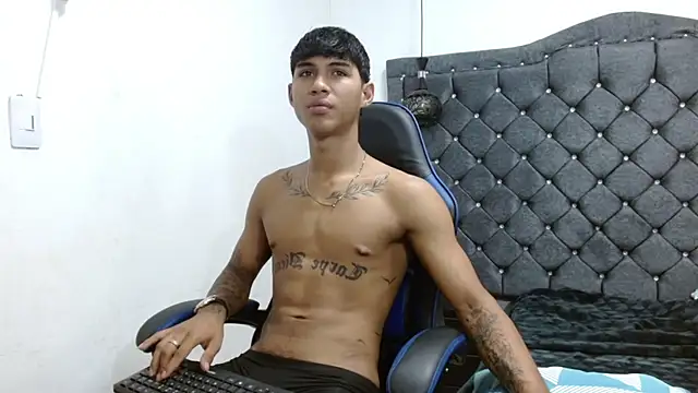 Snapshot of luka_big18 chatting on 04-11-26, 06:51 luka big18 online show from 04-11-26, 06:51