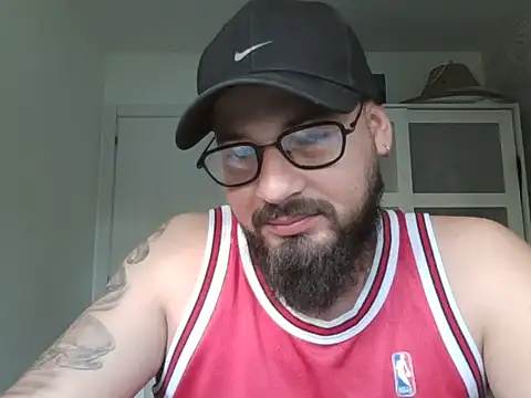 Snapshot of lachy2410 chatting on 07-15-26, 06:29 lachy2410 online show from 07-15-26, 06:29