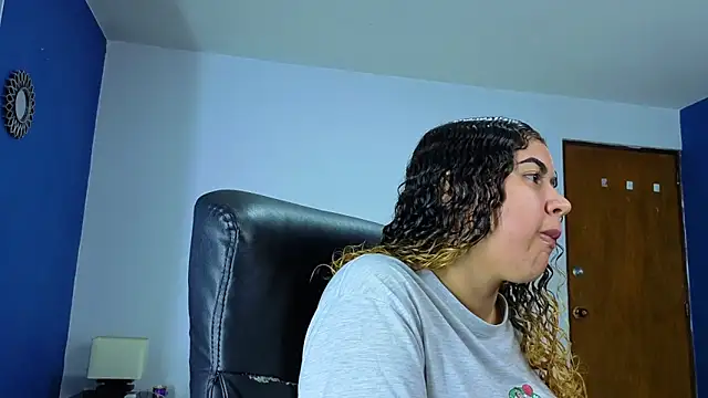 goodgirlxxl online show from 04-18-26, 11:05