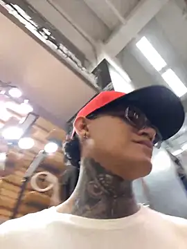 Snapshot of Maxtor_ chatting on 02-28-26, 11:28 Maxtor online show from 02-28-26, 11:28