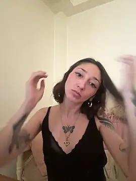 FrutillitaXX online show from 03-04-26, 08:59