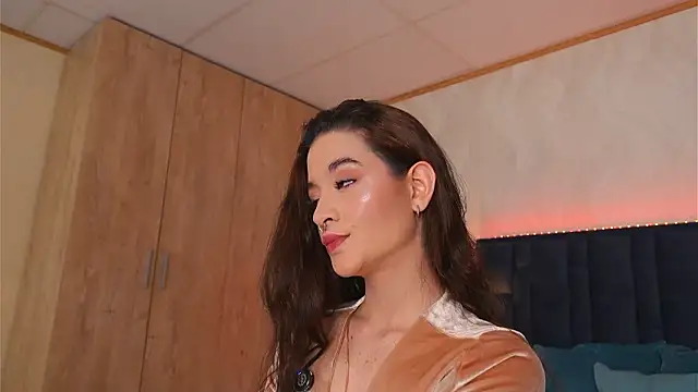 LucyDeLuca online show from 03-19-26, 05:22