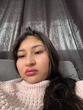 Aylin fire online show from 03-18-26, 07:06