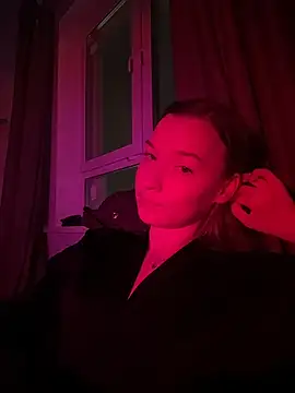 Snapshot of EmmaTurners chatting on 02-25-26, 05:55 EmmaTurners online show from 02-25-26, 05:55