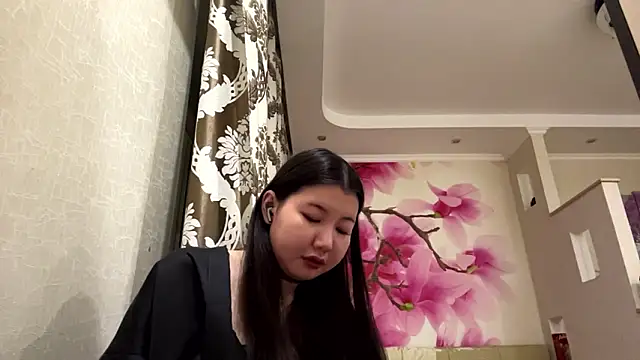 MaeRaads online show from 02-26-26, 06:51