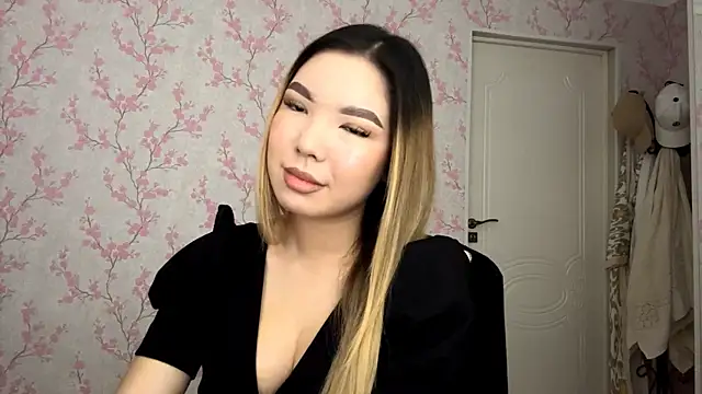 Elina Mottel online show from 02-17-26, 07:27