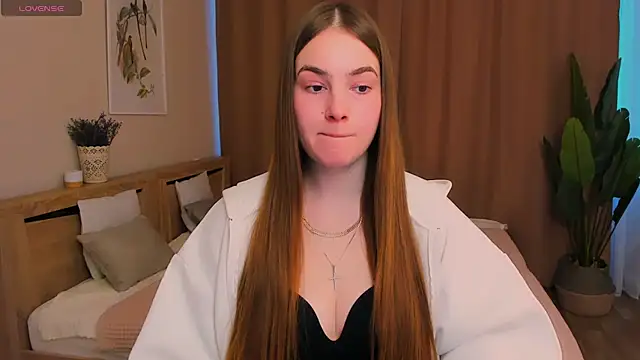 Snapshot of Maddy_Wood_ chatting on 02-18-26, 08:54 Maddy Wood online show from 02-18-26, 08:54