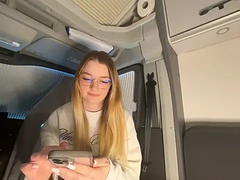 melanieTesss online show from 02-21-26, 11:44