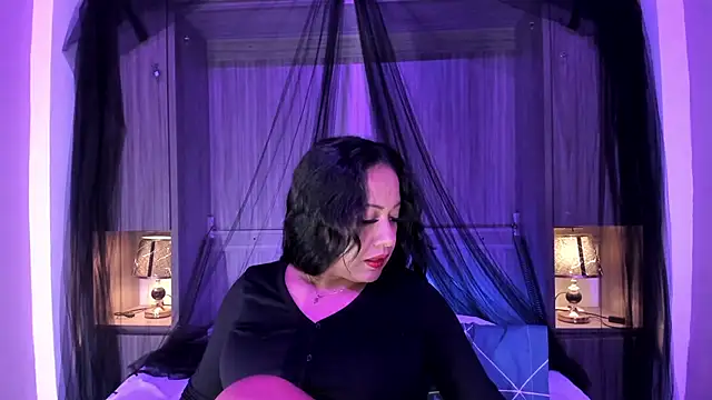 AllieBennet online show from 06-24-26, 07:46