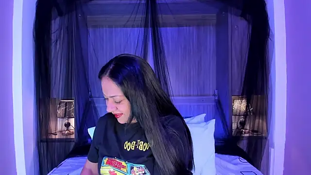 AllieBennet online show from 06-30-26, 07:37
