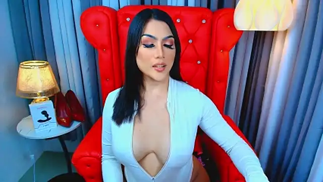 Laureen Hilton online show from 04-27-26, 01:53