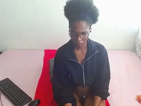 Snapshot of ChocoSlenderXXX chatting on 05-25-26, 05:13 ChocoSlenderXXX online show from 05-25-26, 05:13