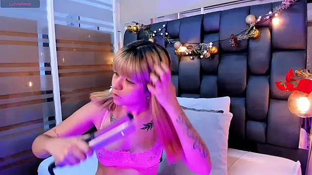 Fiorella sweet online show from 03-06-26, 07:21