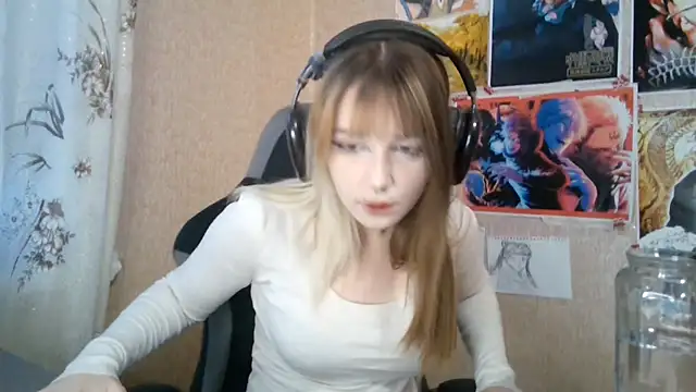 Snapshot of MilaTyan chatting on 06-24-26, 03:11 MilaTyan online show from 06-24-26, 03:11