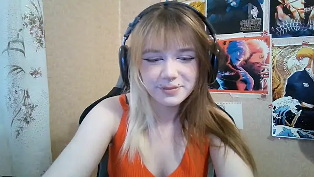 Snapshot of MilaTyan chatting on 06-27-26, 03:06 MilaTyan online show from 06-27-26, 03:06
