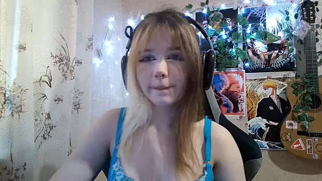 Snapshot of MilaTyan chatting on 07-15-26, 03:06 MilaTyan online show from 07-15-26, 03:06