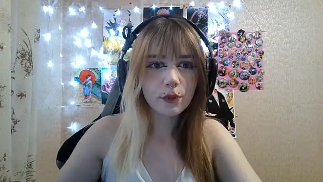 Snapshot of MilaTyan chatting on 07-23-26, 03:10 MilaTyan online show from 07-23-26, 03:10