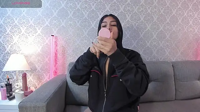 SophiaMoreno online show from 03-06-26, 01:51