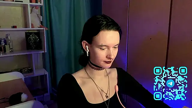 MabelDefina online show from 03-28-26, 01:00