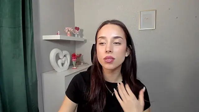 AdeleSolo online show from 04-20-26, 05:43