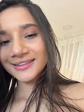 AlessiaVallmont online show from 03-11-26, 12:05