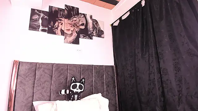 Snapshot of Helldy_666 chatting on 05-17-26, 07:50 Helldy 666 online show from 05-17-26, 07:50